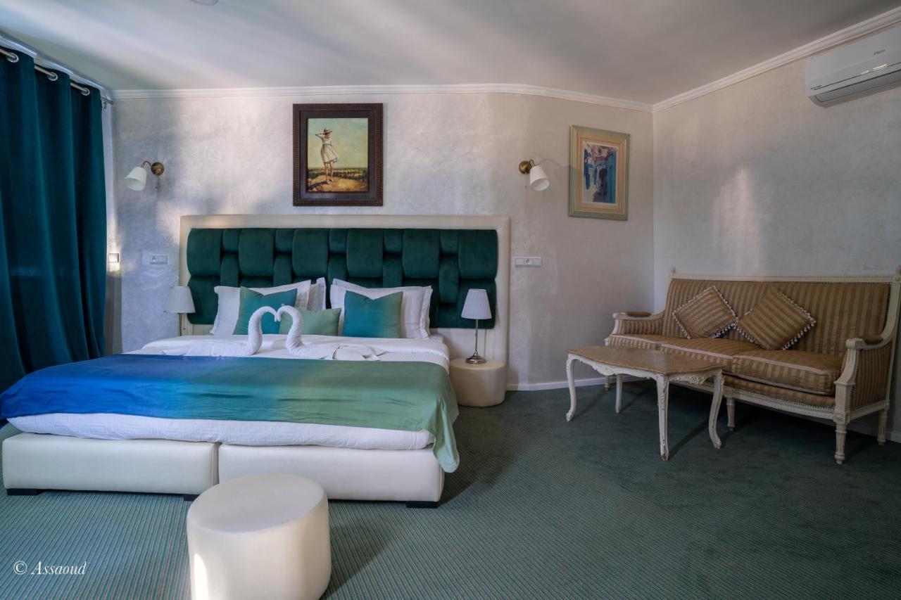 Chambre Double - Vue sur Piscine